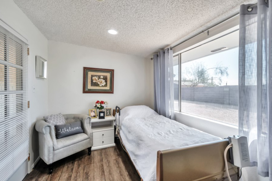 Red Mountain Assisted Living Mesa Bedroom
